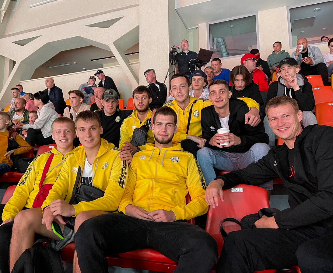 Посетили хоккейный матч 