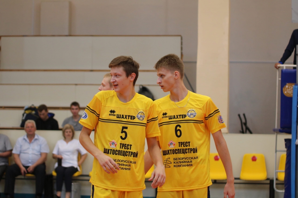 Шахтер с U-19 с fuUp6_-VwE8.jpg